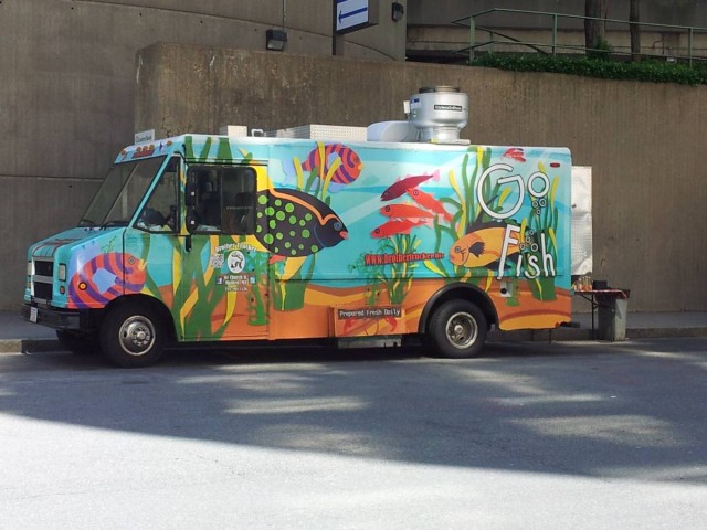 Food trucks have become popular in many American cities. Photo by Monika M. Wahi via Wikimedia