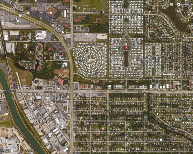 A satellite view shows U.S. 41 in Venice from Gulf Coast Boulevard (lower right) to Bird Bay (upper left). Image from Google Maps