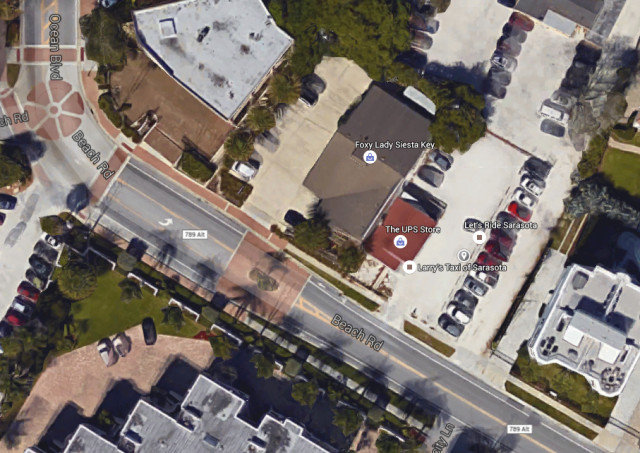 A shell lot is adjacent to The UPS Store on Beach Road. Image from Google Maps