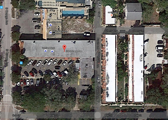 An aerial map shows a closeup of the Woman's Exchange, including the oaks bordering Oak Street. Image from Google Maps