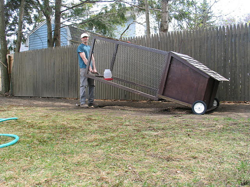 A movable coop is shown on the website howtomakechickencoop.com