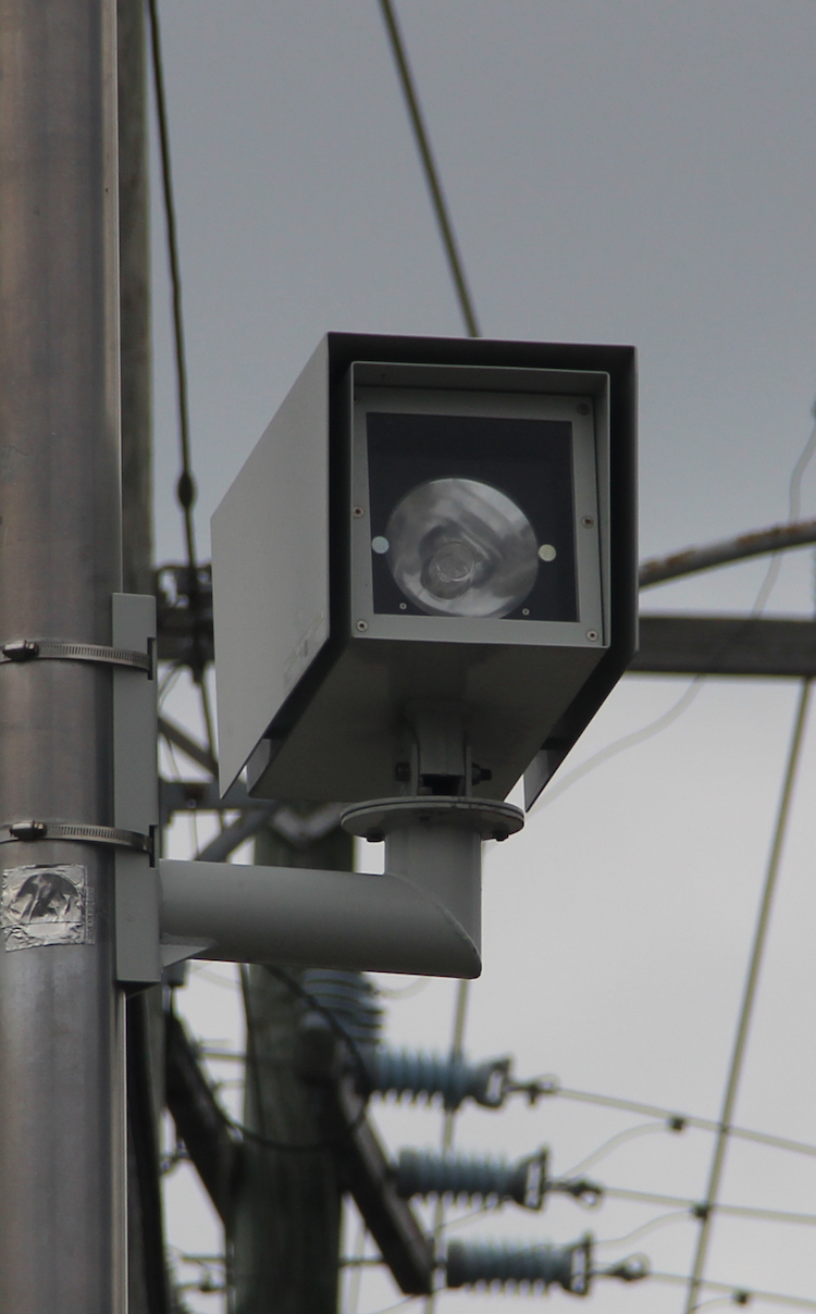 New Sarasota red light camera contract approved, but without use of